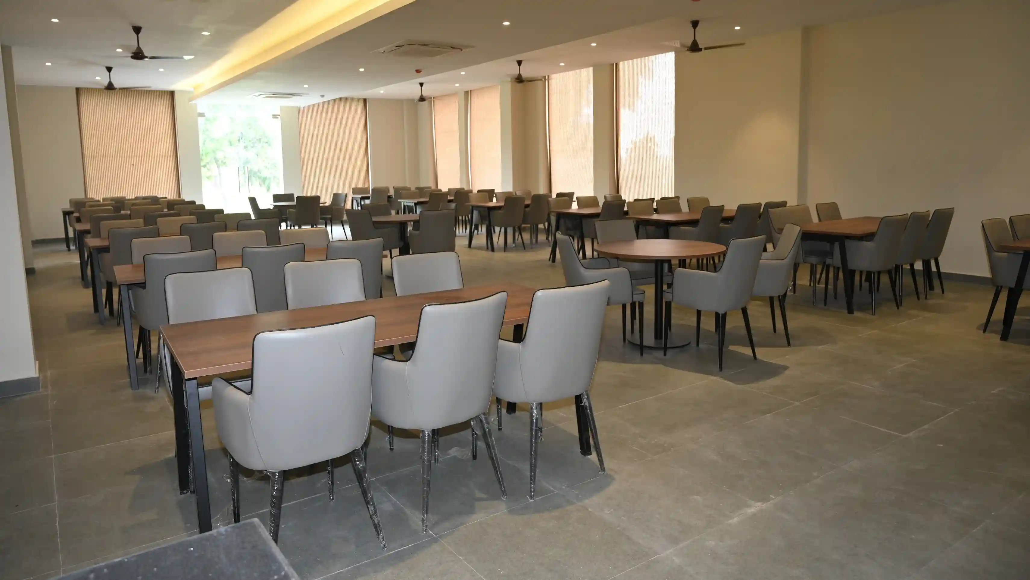 Dining Hall — Restaurant Interior