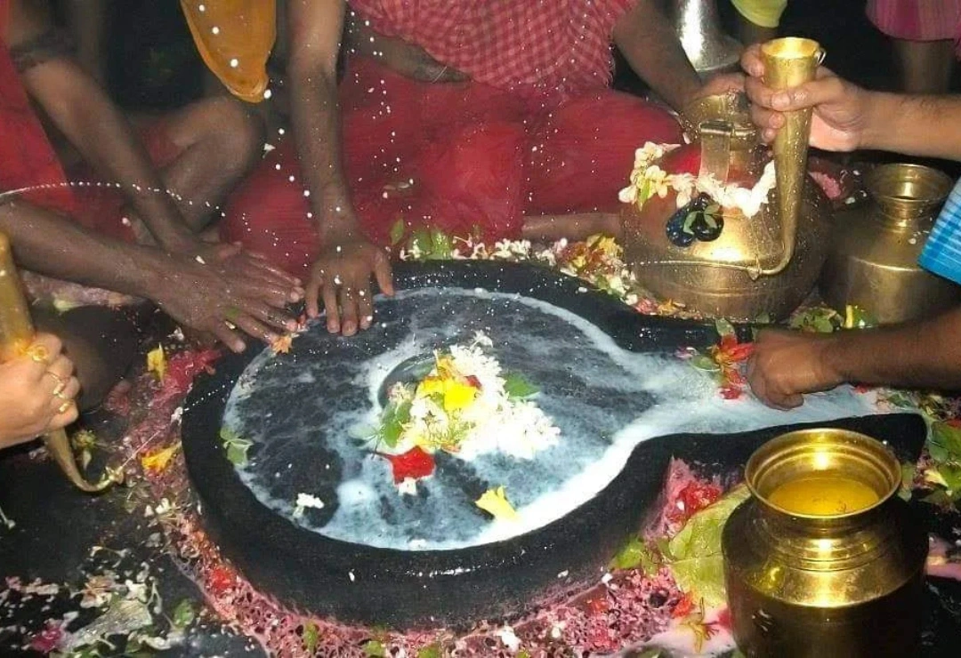 Sacred Shivalinga — Jyotirlinga